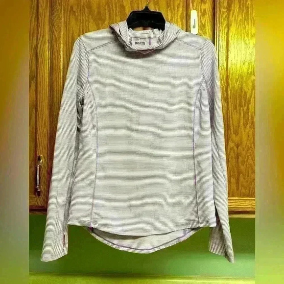 New without tags‎ womens long sleeve beautiful and soft, lavender with strips - Picture 1 of 3